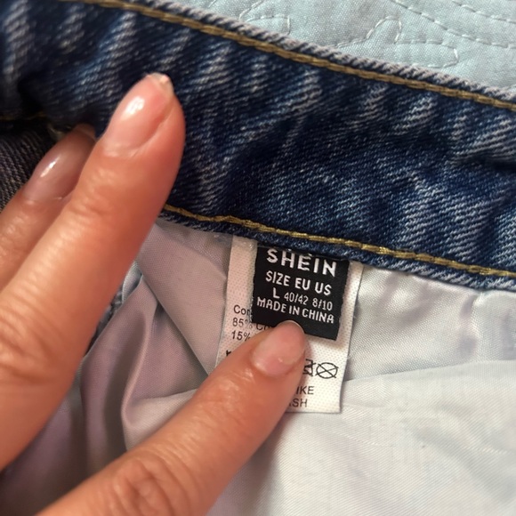 Jean Shorts - Picture 3 of 3